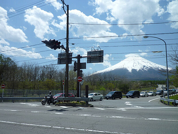 東富士五湖道路　山中湖ＩＣまで（3000m）