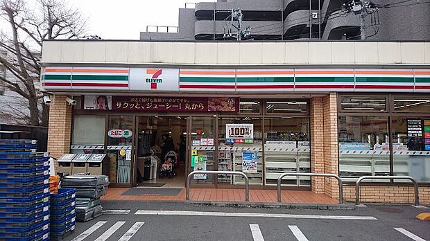 セブンイレブン 新宿下落合駅北店まで徒歩約4分（282ｍ）