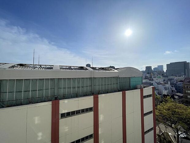 11階ならではの開放感！大きな空とポカポカの太陽をたっぷり堪能できます。
