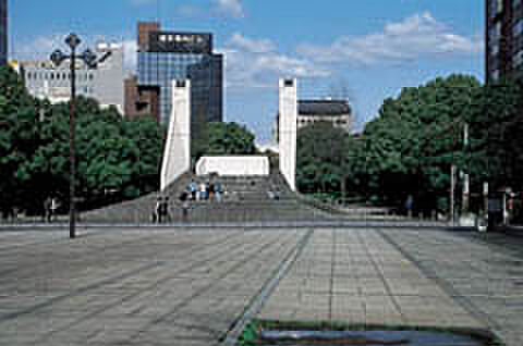 横浜市役所 環境創造局 大通り公園まで徒歩約7分（627m）