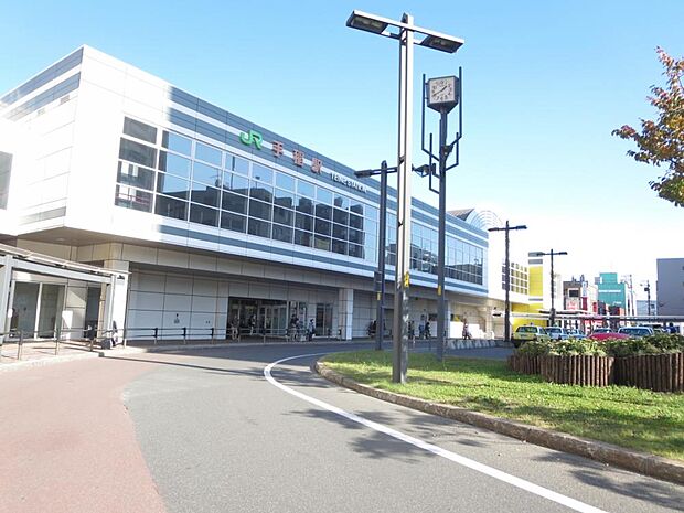 【近隣環境】JR手稲駅まで約7700ｍ、車で約17分、バス（花川北1条2丁目停留所）で約36分です。