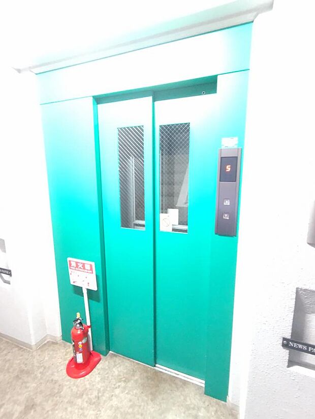 エレベーターは複数台あるので利用者が混みあわなくて安心ですね。