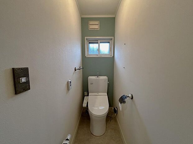 【リフォーム中】トイレです。こちらのトイレは新品交換する予定です。気になる水回りが新しいと嬉しいですね。