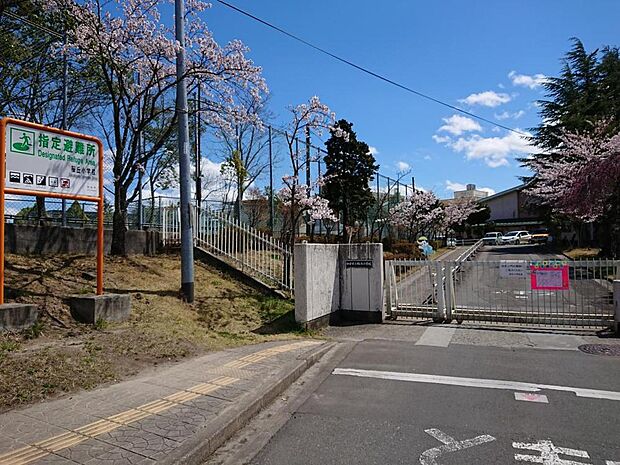 【小学校】仙台市立桜丘小学校まで約1500ｍ、徒歩約19分の立地です。お友達とお話ししながら帰るにはちょうどいい距離ですね。