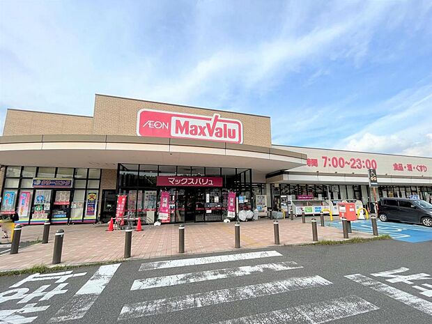 【周辺】セブンイレブン知多深田脇店様まで約700ｍ（徒歩約9分）スーパーで買い忘れたものがあってもサッと買い出しに行ける距離で便利です。