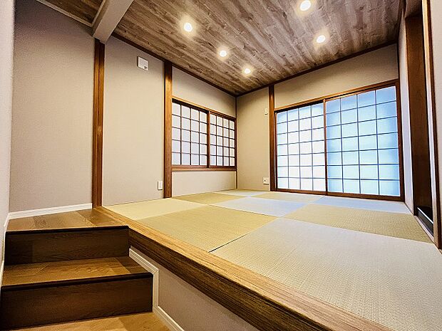 「1階和室」琉球畳(4.5畳)とダウンライトで特別な空間となりました。
