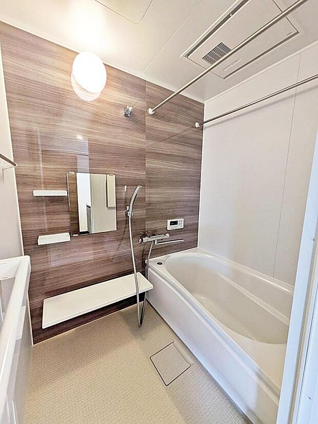 【クリーニング済】浴室　平成30年7月頃　TOTO製ユニットバス新品交換済(浴室暖房乾燥換気扇付き)。クリーニングを行いました。