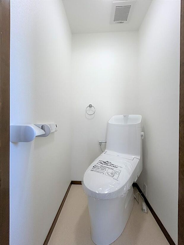 【リフォーム済】2階トイレも1階トイレと同様に新品に交換しました。