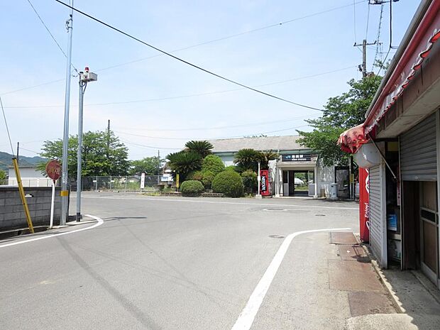 造田駅まで1100ｍ、徒歩14分です。