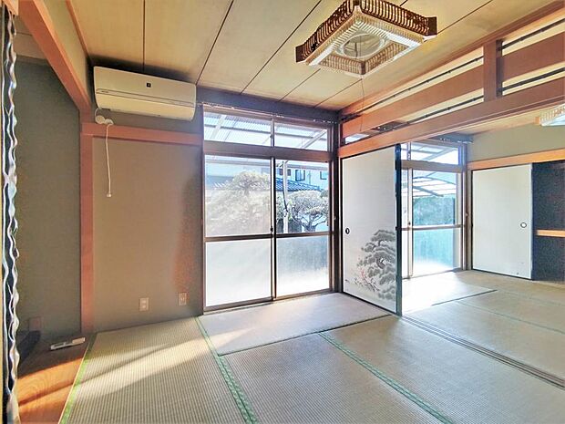 【リフォーム中】和室は洋室へ交換工事を行います。隣の部屋との間に壁を新設し、6畳の1部屋に変更します。