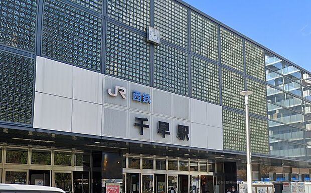 JR鹿児島本線「千早」駅まで2100M（徒歩27分）です。少し距離はありますが、列車は渋滞もなく通勤・通学に便利です。