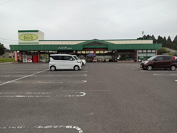 【リフォーム前写真】パシオ高城店様まで、車で7分（約3000ｍ）です。生活圏に大型スーパーがあると買い物がしやすいですね。