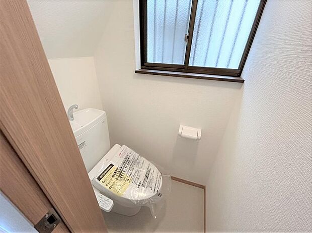  【リフォーム済写真】トイレは新品交換いたしました。