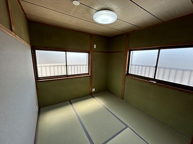  【リフォーム済写真】2階和室です。ゆっくりくつろげるスペースとしてお使いください。
