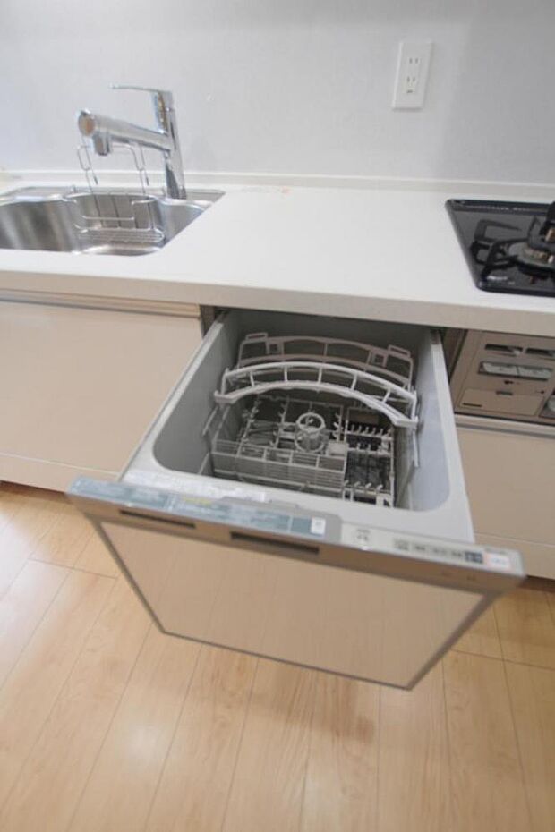 ■家事負担の軽減ができるビルトイン食洗機付きシステムキッチンでキッチン