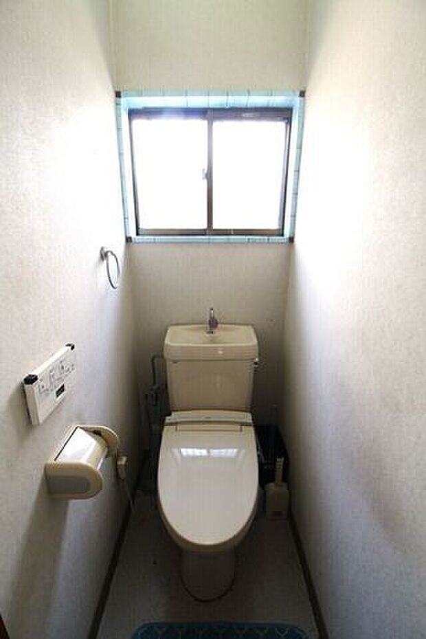 ＊1階トイレ＊1.2階にトイレがございます。朝の忙しい時間帯も待たずにすみそうですね。