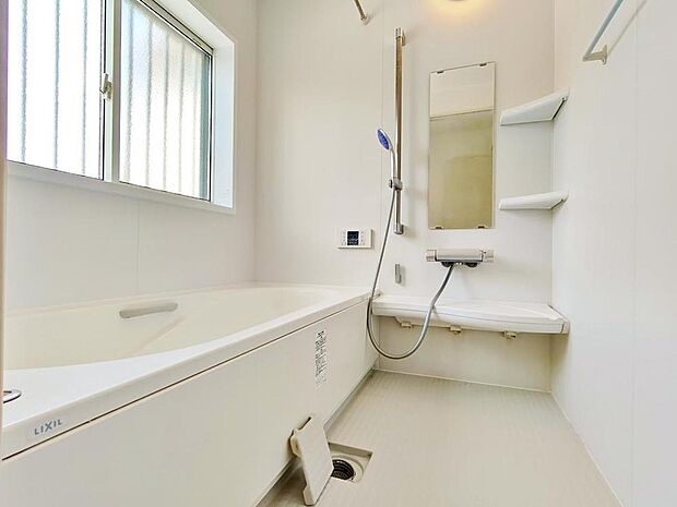 快適且つ清潔な空間を演出した浴室は一日の疲れを和らげ、心も体もオフになる時間を楽しむことが可能です。