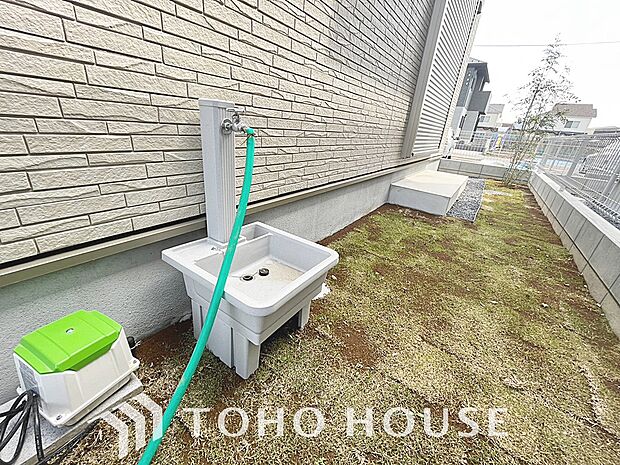 お庭への水やりはもちろん、大切なお車の洗車や高圧洗浄機を用いたお家のお手入れにも活用できます。