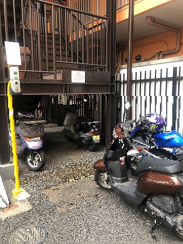 バイク置き場