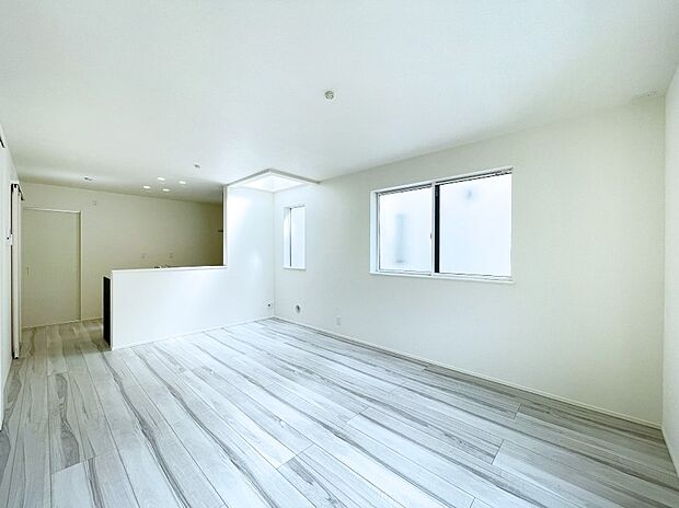 内装〜living room〜　 オープンでのびやかな空間を生み出す、こだわりの「広がり」と「ゆとり」 4号棟