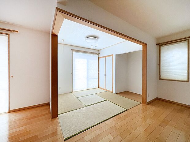 内装〜Japanese‐style room〜 お客様がいらした時、お子様の遊び場、寝室など和室があるのは嬉しいですね 