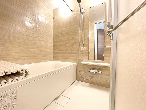 内装〜bathroom〜　 半身浴もゆっくり楽しめる広々浴室