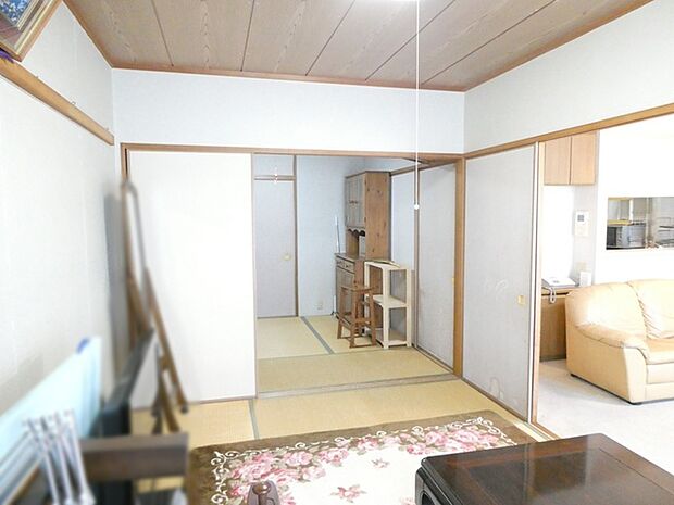 和室2部屋は1部屋として、広々空間のお部屋としてもご利用いただけます。お客様の宿泊時にも便利です