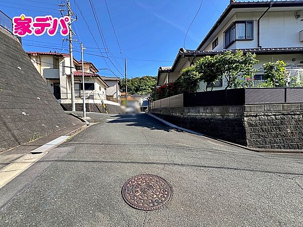 前面道路：西側4.5ｍ幅