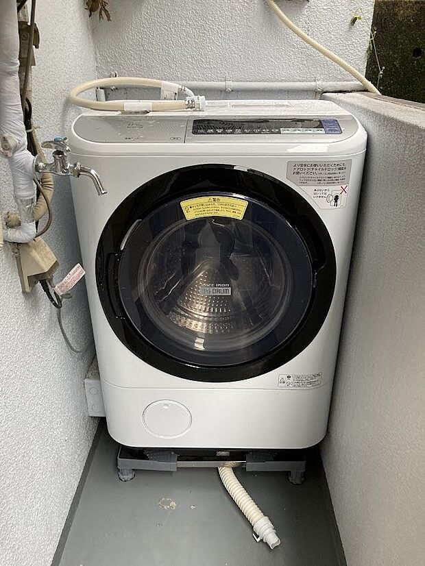 ドラム式洗濯乾燥機付き！