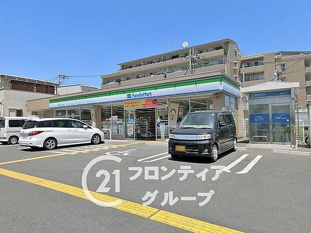 ファミリーマート枚方東山二丁目店 80m