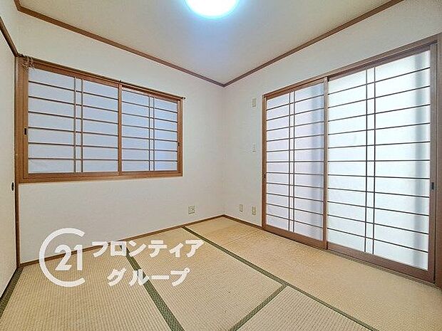 1階の和室は二面採光のため、明るい空間となります！