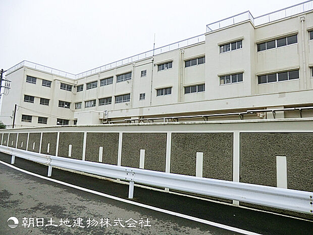 羽沢小学校900ｍ