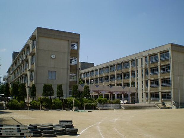 【中学校】姫路市立増位中学校まで2245ｍ