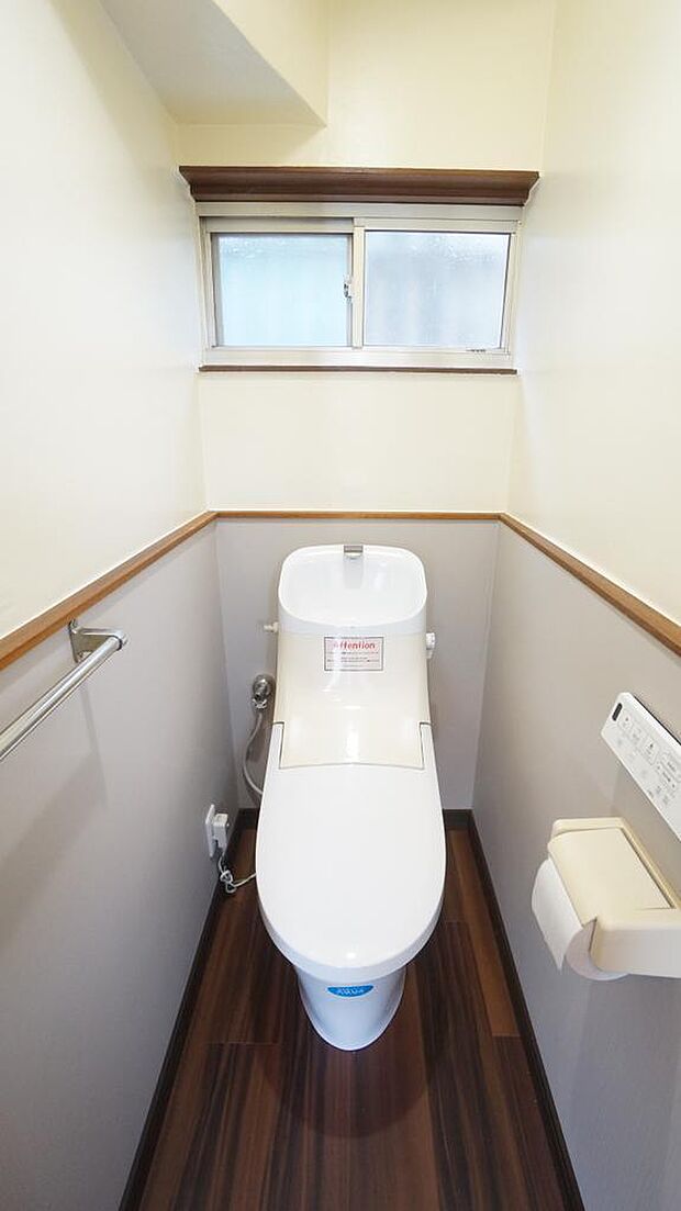 清潔な洗浄機能付き温水シャワートイレ！