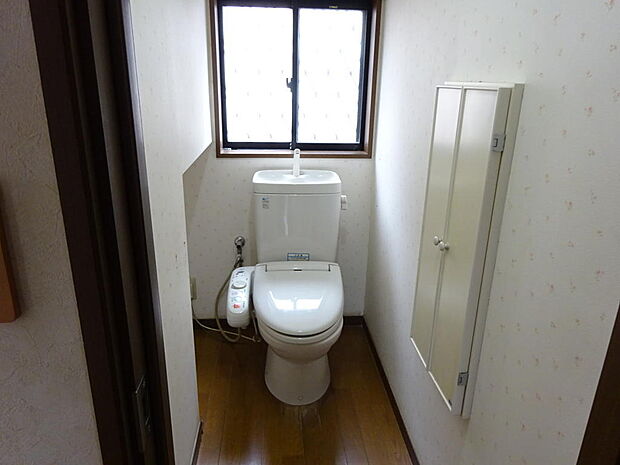 １階トイレ　ゆったりとしたスペース