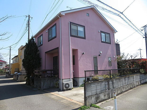             吉川市半割、富士山が望めるオール電化住宅
  