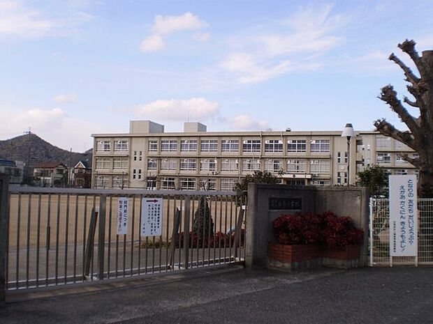 姫路市立白鳥小学校