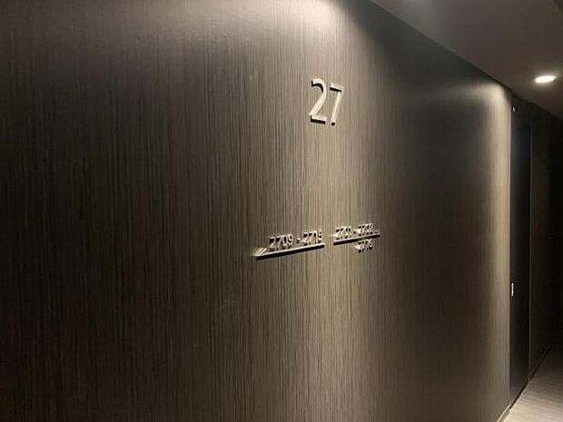 ≪エレベーターホール≫ 高級感のあるエレベーターホールです