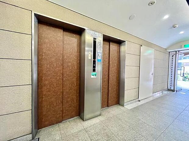 ≪エレベーターホール≫ 数基あるエレベーターホールです。