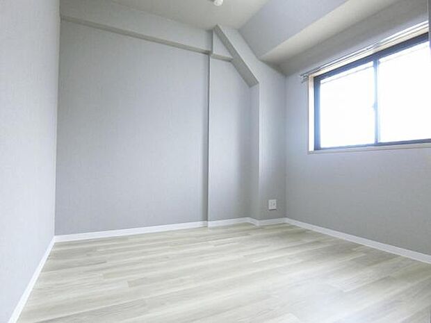お部屋の形もよく、インテリアコーディネイトの自由度も高い上質の空間です。