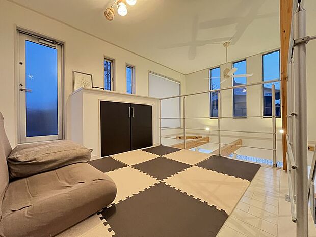 各居室に収納付で、お部屋をスッキリさせて空間が広く使えます。