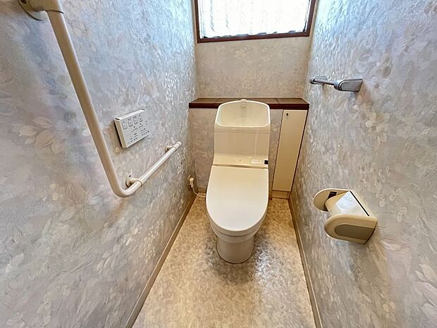 トイレは2階にもございますので、混み合う朝や夜中も安心ですね。
