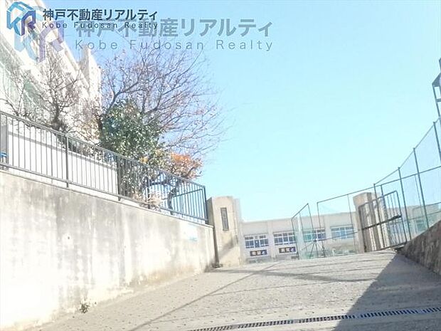 神戸市立垂水中学校 徒歩24分。 1860m