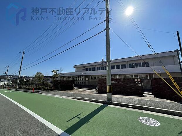 神戸市立舞多聞小学校 徒歩6分。 460m