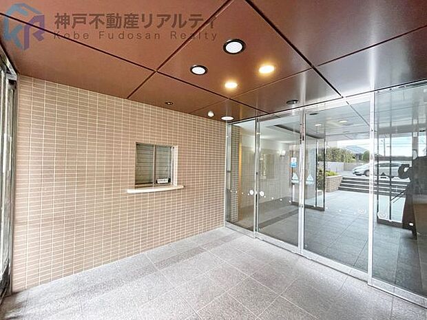 ◆JR「舞子」駅、山陽電鉄本線「舞子公園」駅より徒歩約14分♪