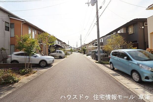 前面道路含む現地写真