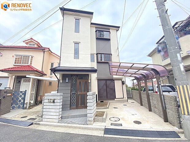 【現地外観写真】◆3階建て！ゆとりのある4ＬＤＫの住まいです◆駐車スペース1台分◆ＪＲ阪和線「鳳」駅まで徒歩約15分◆「アリオ鳳」まで約1，600ｍです