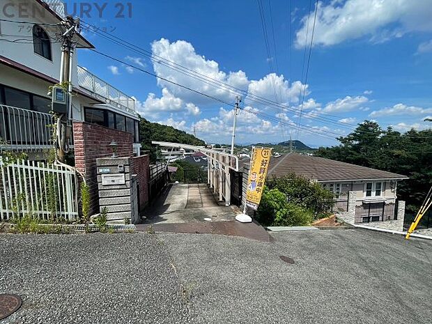             西宮市苦楽園三番町中古戸建
  