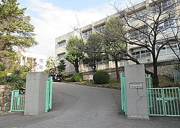 【中学校】西宮市立大社中学校まで2322ｍ