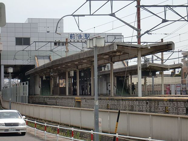名鉄名古屋本線「前後」駅まで約1100ｍ、徒歩約14分。急行電車停車駅。駅の北側には「コープあいち」や業務用スーパー「アミカ豊明店」など周辺環境が充実しているため、帰宅時の買い物にも便利です。